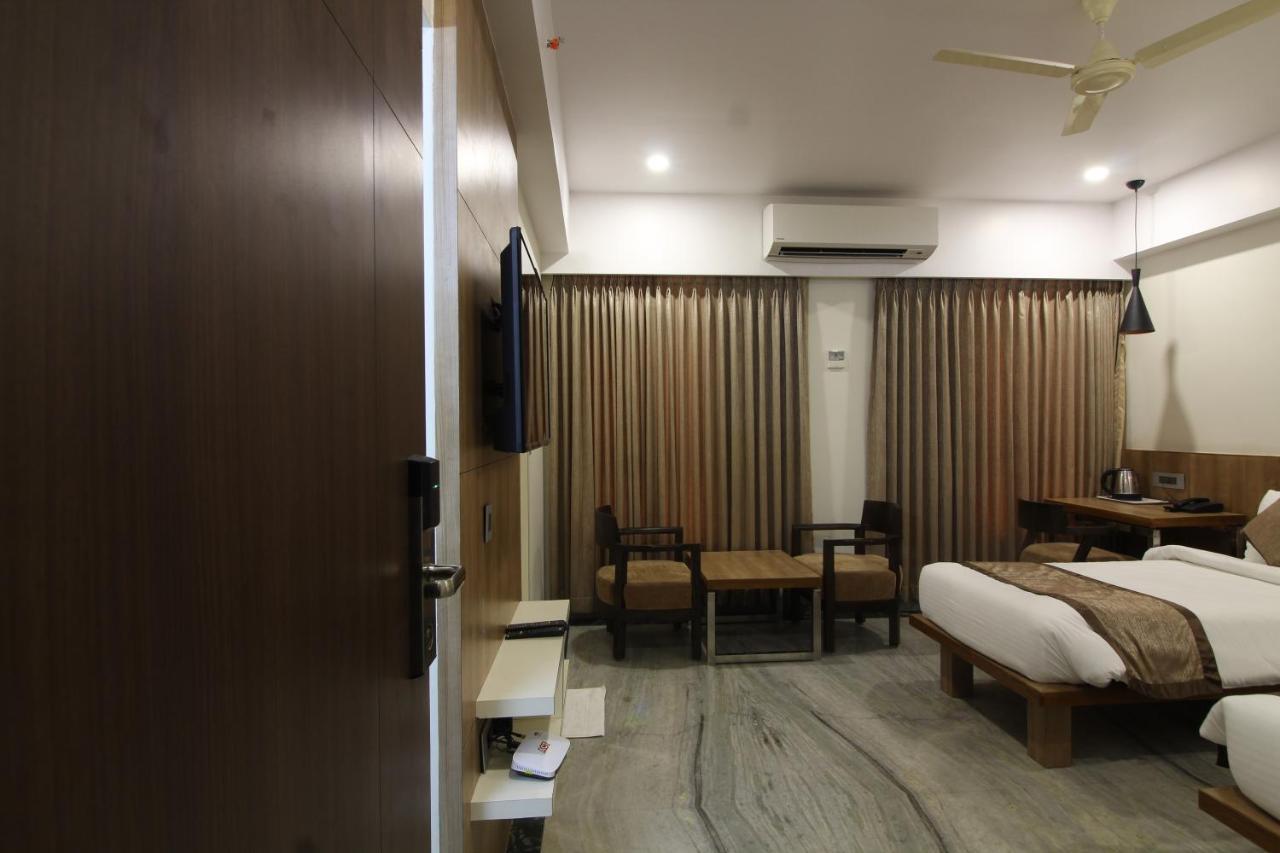 Treebo Seaesta Rk Beach Visakhapatnam Exterior foto