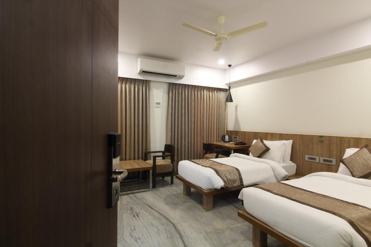 Treebo Seaesta Rk Beach Visakhapatnam Exterior foto