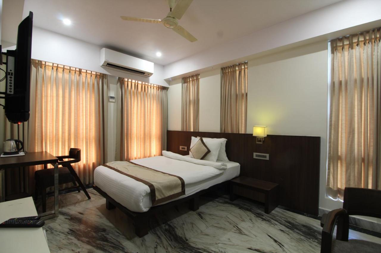 Treebo Seaesta Rk Beach Visakhapatnam Exterior foto